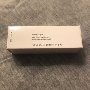 Glossier haloscope highlighter moonstone SWATCHED